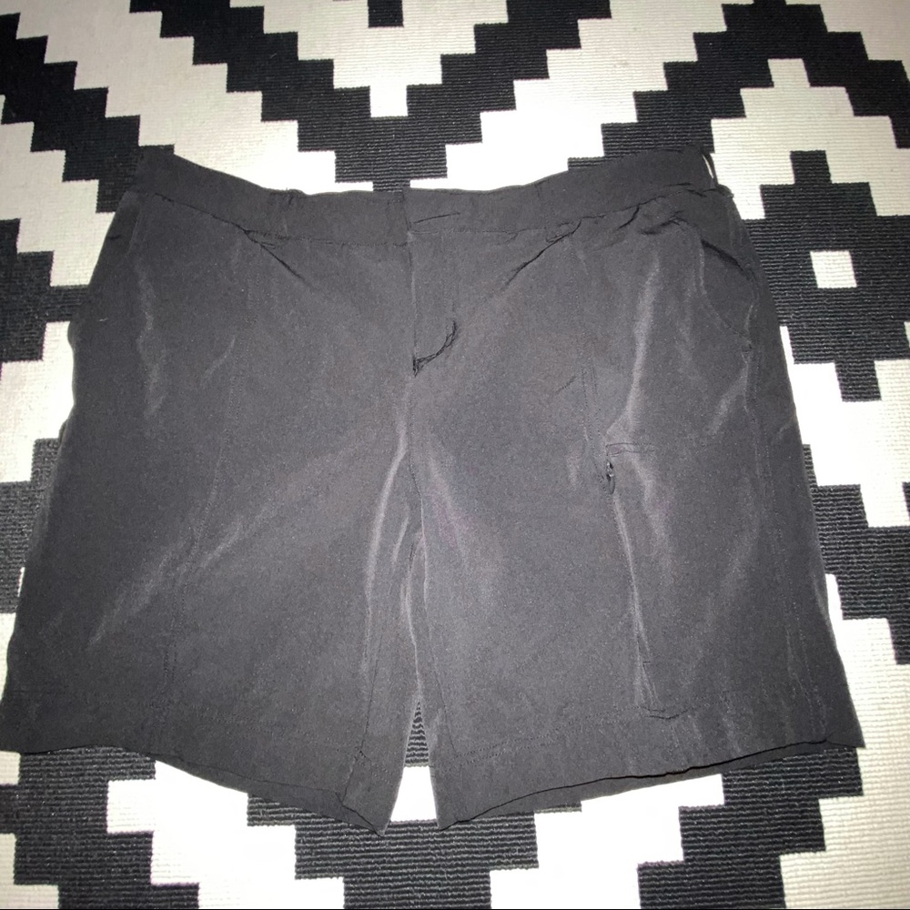 32 DEGREES COOL WOMENS CARGO SHORTS BLACKS SIZE LG